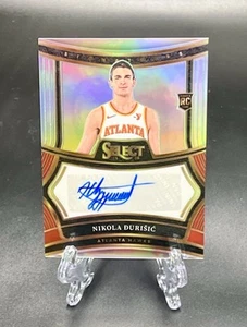 Nikola Durisic 2024-25 Select Rookie Signatures Silver SP/249 #RS-DUR Hawks - Imagen 1 de 2