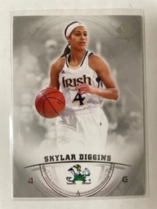 Skylar Diggins - 2013-14 SP authentisch #46 (Notre Dame) - Bild 1 von 2