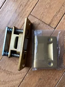 ASSA ABLOY ROCKWOOD ROLLER LATCH 590 Satin Brass - Picture 1 of 5