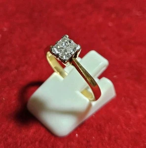 18ct Gold & 4 Stone Half Carat Princess Cut Diamond Ring: Size M1/2: 3.5 Grams - Picture 1 of 15