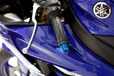 EVOTECH CONTRAPPESI BILANCIERI MANUBRIO TRIUMPH SPEED TRIPLE 1050 COLORI VARI - Immagine 1 di 4