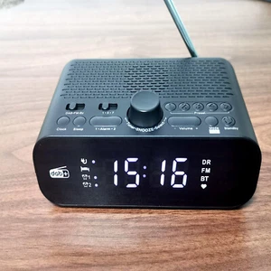 Simple Fashionable DAB-A5 DAB/FM Clock Radio with Bluetooth Speaker - Picture 1 of 12