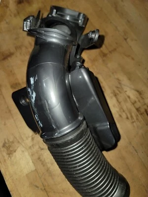 Piezas originales de aspiradora Dyson DC25: bloqueo vertical de válvula con manguera 916201-01 Foto 1 de 4