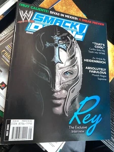 Rivista WWE WWF SMACKDOWN - Maggio 2005 - Intervista a Rey Mysterio - Foto 1 di 3