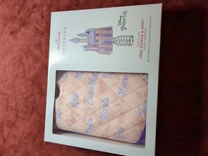 HALLMARK DISNEY PRINCESS MINIATURE TREE TOPPER & SKIRT 2022 CHRISTMAS BRAND NEW - Picture 1 of 4
