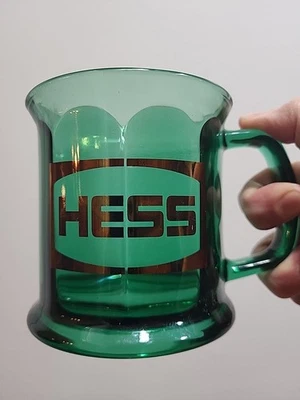 Caneca promocional vintage de vidro verde óleo/gás Hess feita nos EUA - Imagem 1 de 4