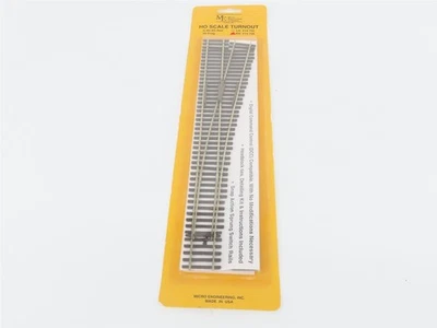 HO Scale Micro Engineering #14-706 Right Hand Turnout Track - Sealed - Image 1 of 4