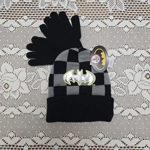 Nuevo con etiquetas Conjunto de sombrero y guantes de invierno tejido Batman para niños DC negro gris plata logotipo de murciélago - Imagen 1 de 6