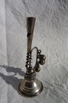 ANCIEN HOCHET SIFFLEUR à GRELOTS CLAIRON /TROMPETTE DE CAVALERIE  métal argenté - Photo 1/4