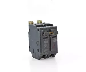 Disyuntor General Electric 30A 2 polos tipo atornillable THQB - Imagen 1 de 6