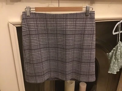 H&M Black & White Check Stretch Skirt. Size Small. VGC - Image 1 of 3