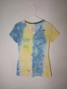 Handgefertigtes Tie Dye Damen Nike Dri Fit V-Ausschnitt Shirt Größe Small - Bild 1 von 6