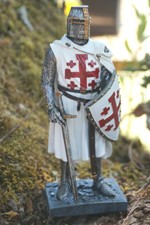 65834 SOLDAT FIGURINE MEDIEVAL CROISE TEMPLIER ST SEPULCRE  MOYEN AGE 18 CM