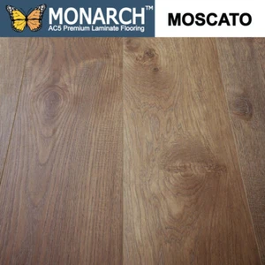 12mm LAMINATE FLOORING /FLOATING FLOOR AC5 Moscato - Picture 1 of 2