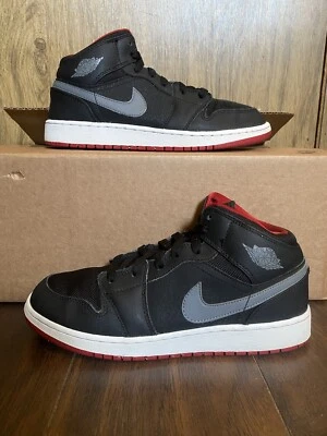 Talla 7 - Jordan 1 Mid Cool Gris Gimnasio Rojo Foto 1 de 4