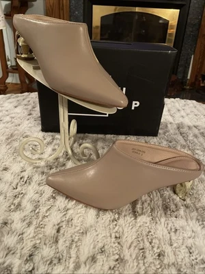 Shu Shop Oona Size 7 Shoes Unique & Classy Nude Color Silver Heel Pointed Toe - Image 1 of 4
