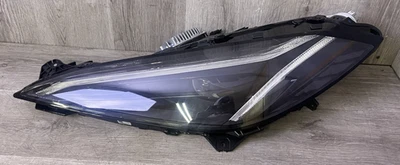 Chevrolet Corvette 2025 conjunto de faros LH lado del conductor LED OEM 85869220 Foto 1 de 4