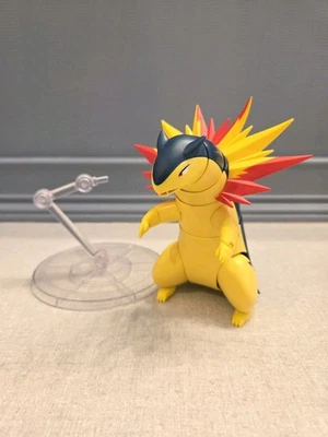 Экшн-фигурка Jazwares Pokemon Select Typhlosion Trainer Team серия 4 6 дюймов - Изображение 1 из 4
