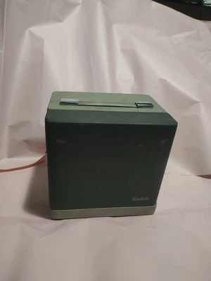 Proiettore Movie projector kodak vintage brownie 8mm model A15 G f/1.6 - Immagine 1 di 4