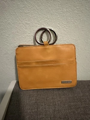 Cartera Pouchee - El mejor organizador de bolso de mano Foto 1 de 4