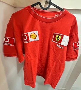 T-shirt rossa vintage FILA Scuderia Ferrari F1 Racing Team Vodafone Shell taglia L - Foto 1 di 6