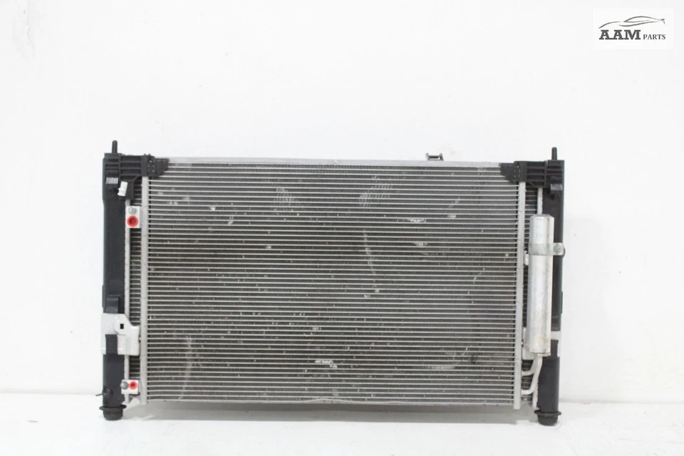 21-23 MITSUBISHI OUTLANDER SPORT RADIADOR DE REFRIGERACIÓN CON CONDENSADOR Y CUBIERTA DE VENTILADOR OEM Foto 1 de 4