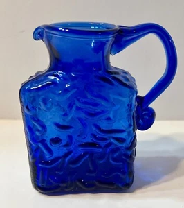 Vintage Pilgrim Blue Glass Textured Crinkle Creamer Reed Handle Hand Blown 1950 - Picture 1 of 4
