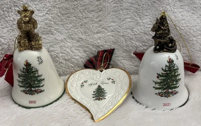 Christmas Spode 2 Christmas Bells And 1 Christmas Ornament Lot - Image 1 of 4