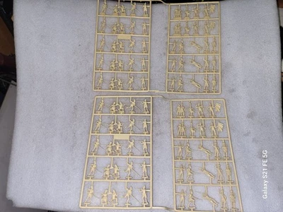 Figuras ESCI British Waterloo Infantry Soldier (100) 1/72 P215 Foto 1 de 4