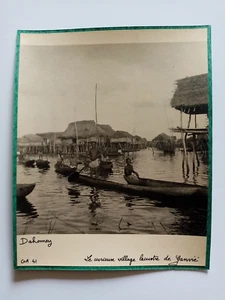 29x23 - DAHOMEY - Attr. à Jean Morin 1950 - Village lacustre de Ganvié - Vintage - Bild 1 von 1