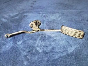 01 02 03 04 Toyota Tacoma Automatic Auto Gas Accelerator Pedal W Pad Assembly - Picture 1 of 6