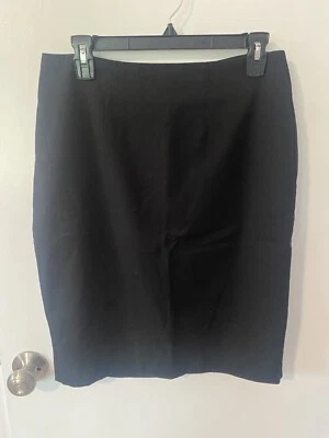 Falda Merona Negra Completamente Forrada Talla 8 Con abertura Trasera y Cremallera Trasera Foto 1 de 4