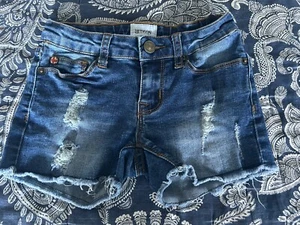 Hudson Girls Designer Blue Jean Shorts Distressed  Size 7- Adjustable Cut Off - Picture 1 of 6