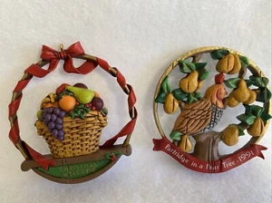 2 Hallmark Keepsake Wreath Ornaments 1991 PARTRIDGE PEAR TREE/Welcome Christmas - Picture 1 of 6