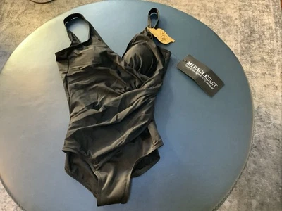 NOVO! Maiô Miraclesuit Oceanus Feminino 10 One Piece Preto Emagrecimento Fino 10 lb - Imagem 1 de 4