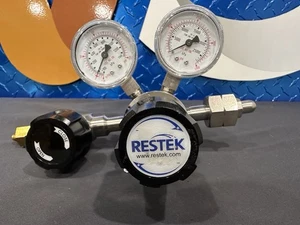Restek Dual-Stage, Ultra-High Purity Gas Regulator  20662 - Picture 1 of 7