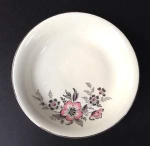 Royal Monarch China QUEEN ANNE - 8" COUPE SOUP BOWL - Picture 1 of 4