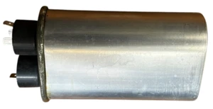 Panasonic Microwave Oven Capacitor B6090550AP 1uF 2200WVAC for NN-L 829BA - Picture 1 of 4