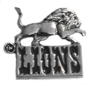 Lions Pins VINTAGE RARE Cast in USA 1990's Detroit Lions Logo NFL Raintree Pin - Picture 1 of 3