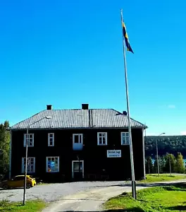 Wohnen in Schweden - Charmantes Schulhaus mit Geschichte - Bild 1 von 11