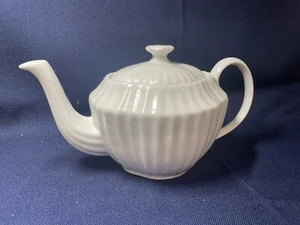 Porcellana De Paris White Porcelain Tea Pot with Lid no tag - Picture 1 of 8