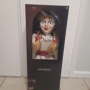 Spirit Halloween Annabelle The Conjuring Life Size Doll New Haunted Scary - Picture 1 of 4