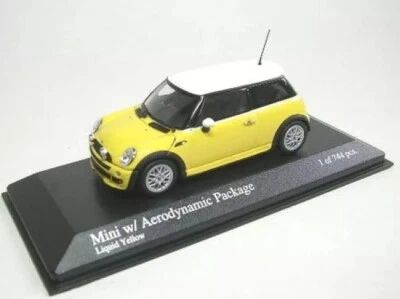 Minichamps 1/43 Mini One with Aero Package 2002 Diecast Model Car - Image 1 of 4