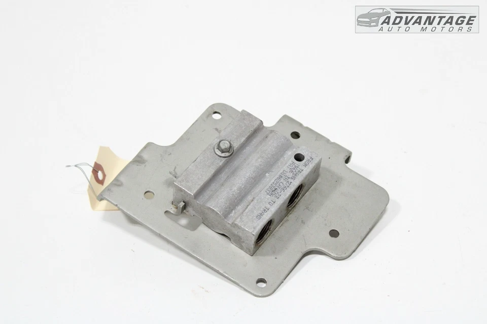 Lincoln Continental 2017-2020 transmisión automática enfriador de aceite soporte de válvula OEM Foto 1 de 4