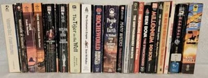 Science Fiction Lot 21 - Frank Herbert, Philip Pullman, Bova, signiert Elliot - Bild 1 von 6