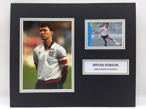 RAR Bryan Robson England signed Display + COA AUTOGRAMM WM - Bild 1 von 3