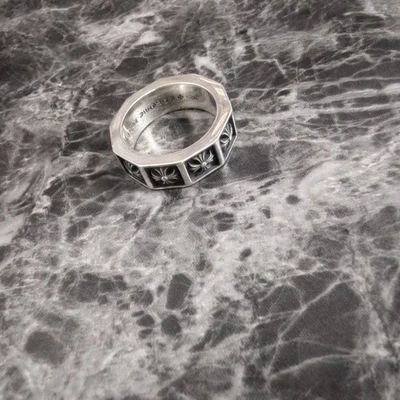 Anillo Bloque Alfabeto Corazones Cromados TALLA 10, Regalo Navidad, Subasta Sin Reserva Foto 1 de 4