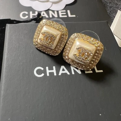 Auth chanel White Enamel Gold Tone Swarovski Double CC diamonds square Earrings - Image 1 of 4