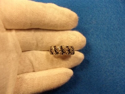 ANILLO CÓNICO DE PLATA DE LEY, ZAFIRO AZUL MARINO Y DIAMANTES PARA DAMAS CASI COMO NUEVO Foto 1 de 4