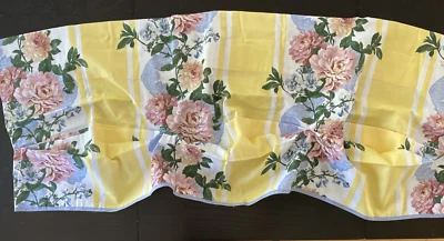 Cenefa Croscill Princess Madison 53x13" Rayas Amarillas Floral Poof Festoneada Foto 1 de 4